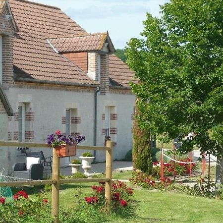 Bed and Breakfast La Ferme De La Maugerie Thoury Экстерьер фото